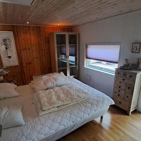 With Sauna And Close To The Feriehus *